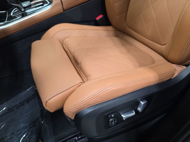 Certified 2023 BMW X5 xDrive40i w/ Parking Assistance Package AWD/4WD image 25