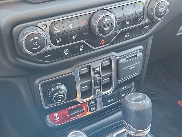 Used 2021 Jeep Wrangler Unlimited Rubicon w/ Cold Weather Group AWD/4WD image 29