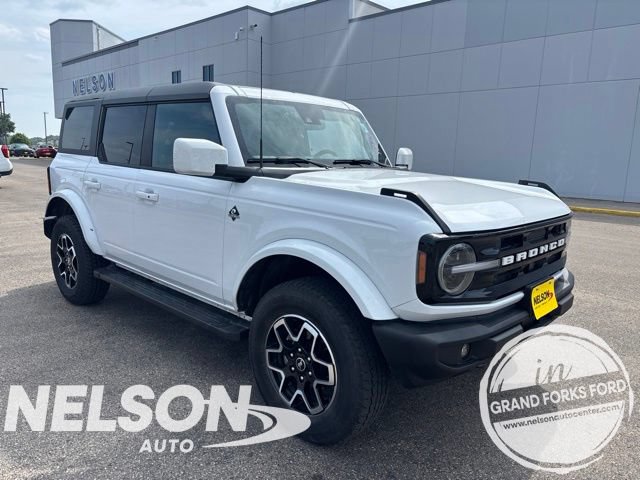 Used 2024 Ford Bronco Outer Banks AWD/4WD image 1