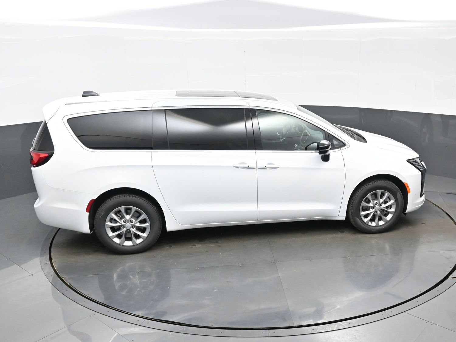 New 2027 Chrysler Pacifica Select AWD/4WD image 27