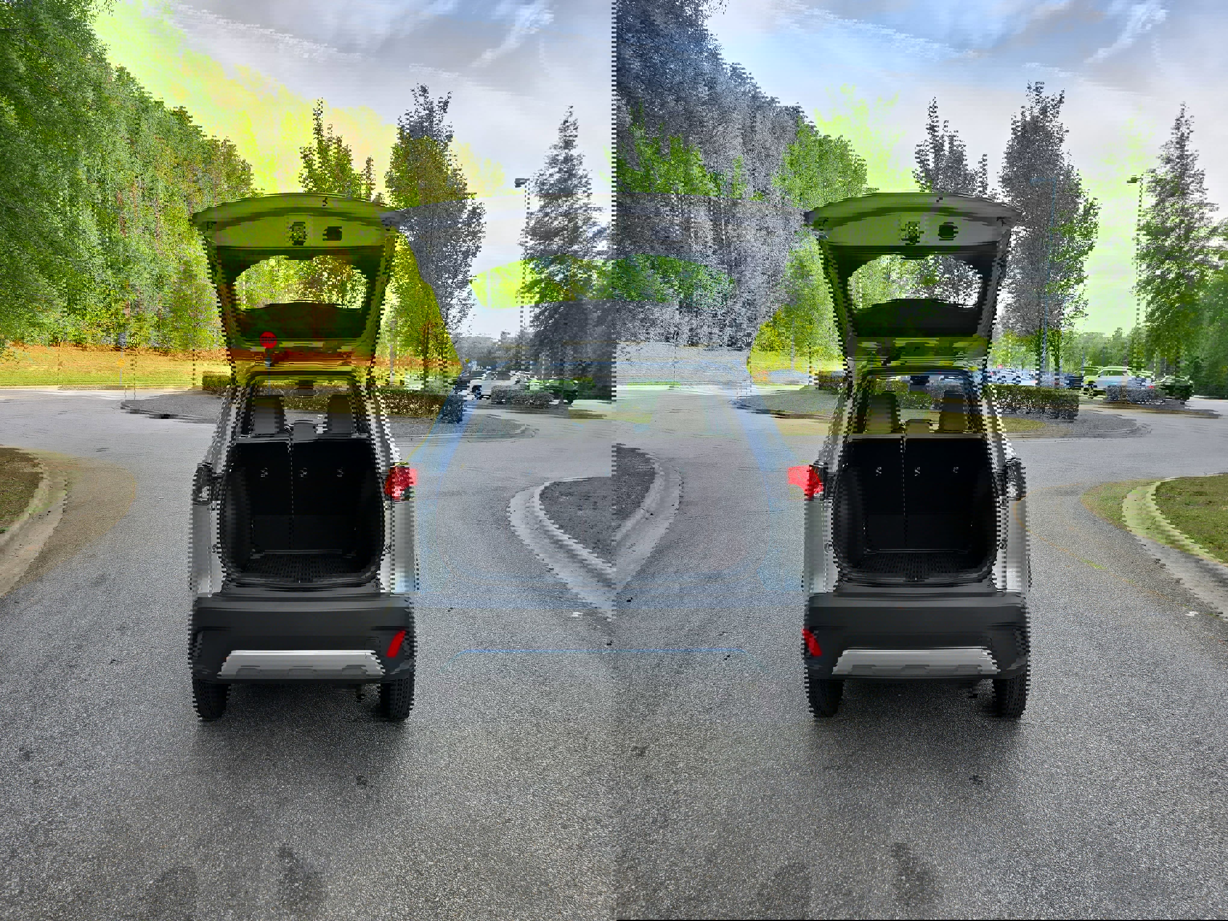 Used 2025 Toyota Corolla Cross L FWD image 12