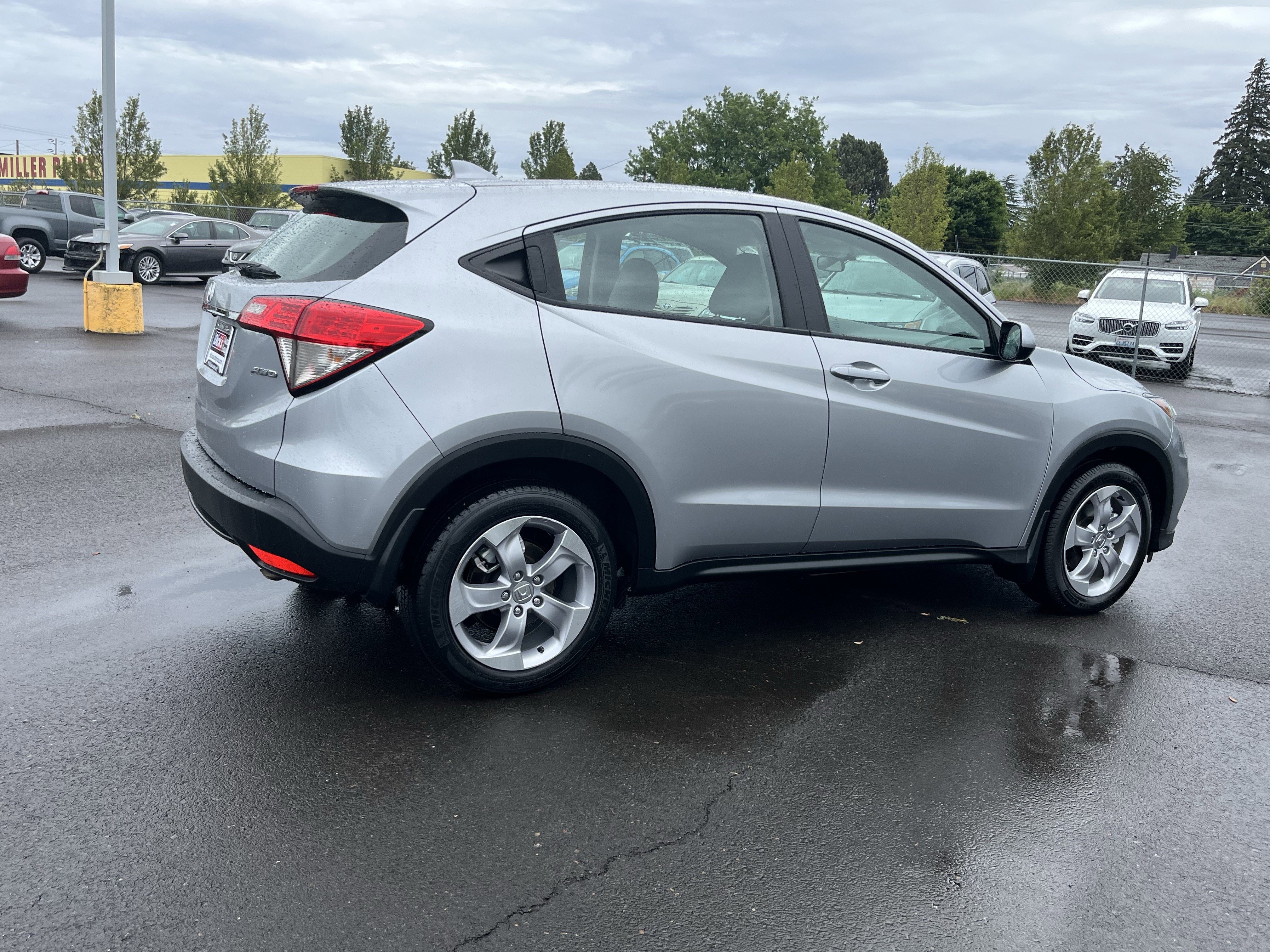 Used 2020 Honda HR-V LX image 6