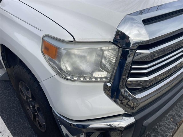 Used 2017 Toyota Tundra SR5 w/ SR5 Upgrade Package video 2