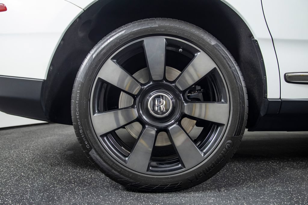 Used 2019 Rolls-Royce Cullinan AWD/4WD image 25