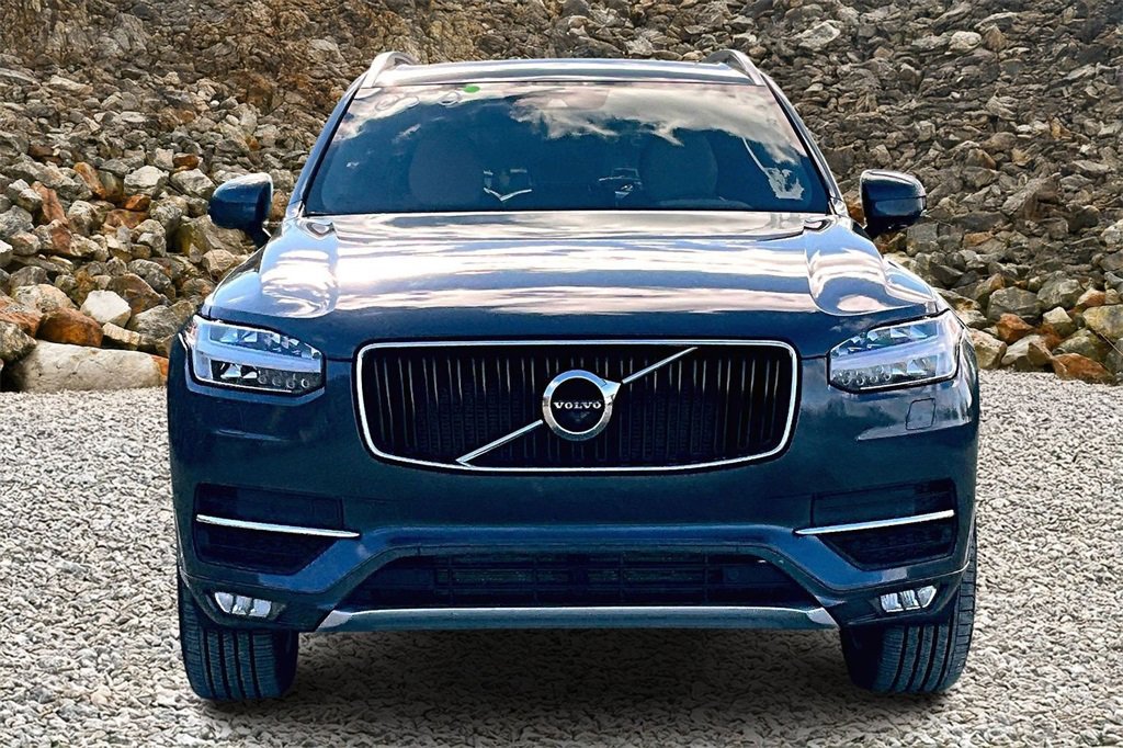 Used 2018 Volvo XC90 T6 Momentum w/ Convenience Package image 3