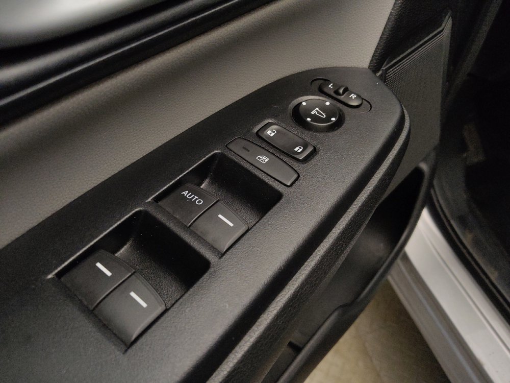 Used 2019 Honda CR-V LX image 27