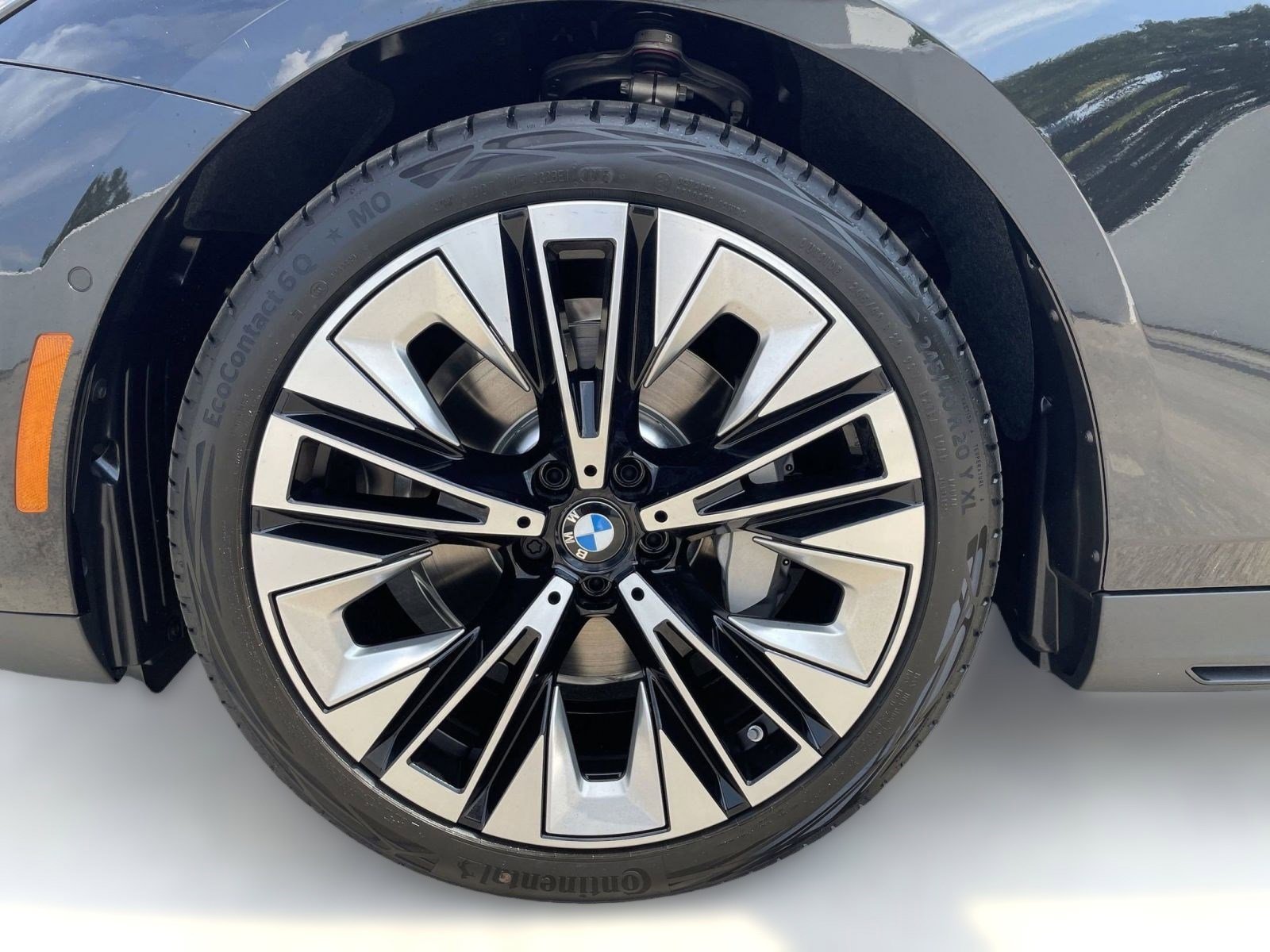 Used 2026 BMW 530i w/ Executive Package image 11