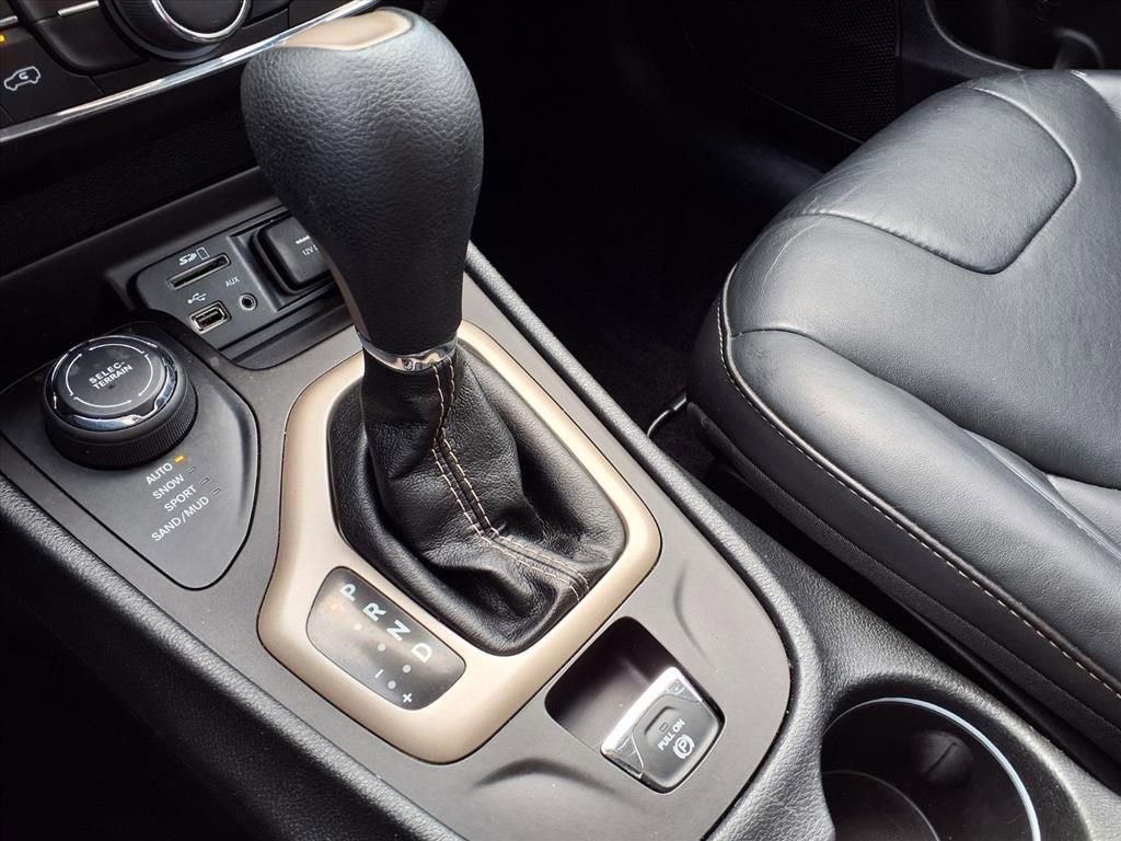 Used 2017 Jeep Cherokee Latitude w/ True North Edition image 26