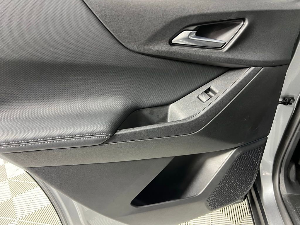 Used 2025 Chevrolet Equinox LT image 27