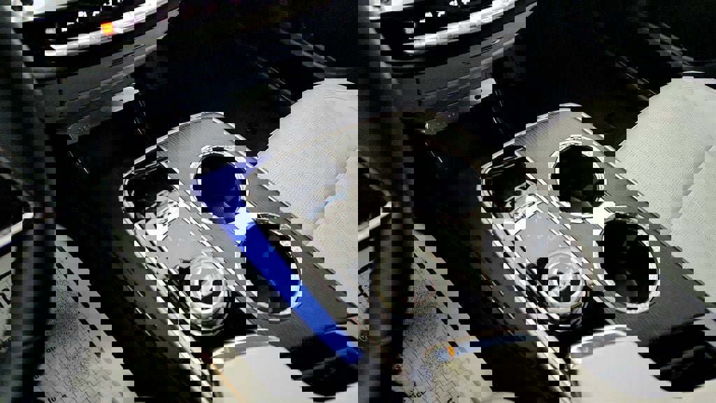 Used 2024 Cadillac Lyriq Luxury image 16