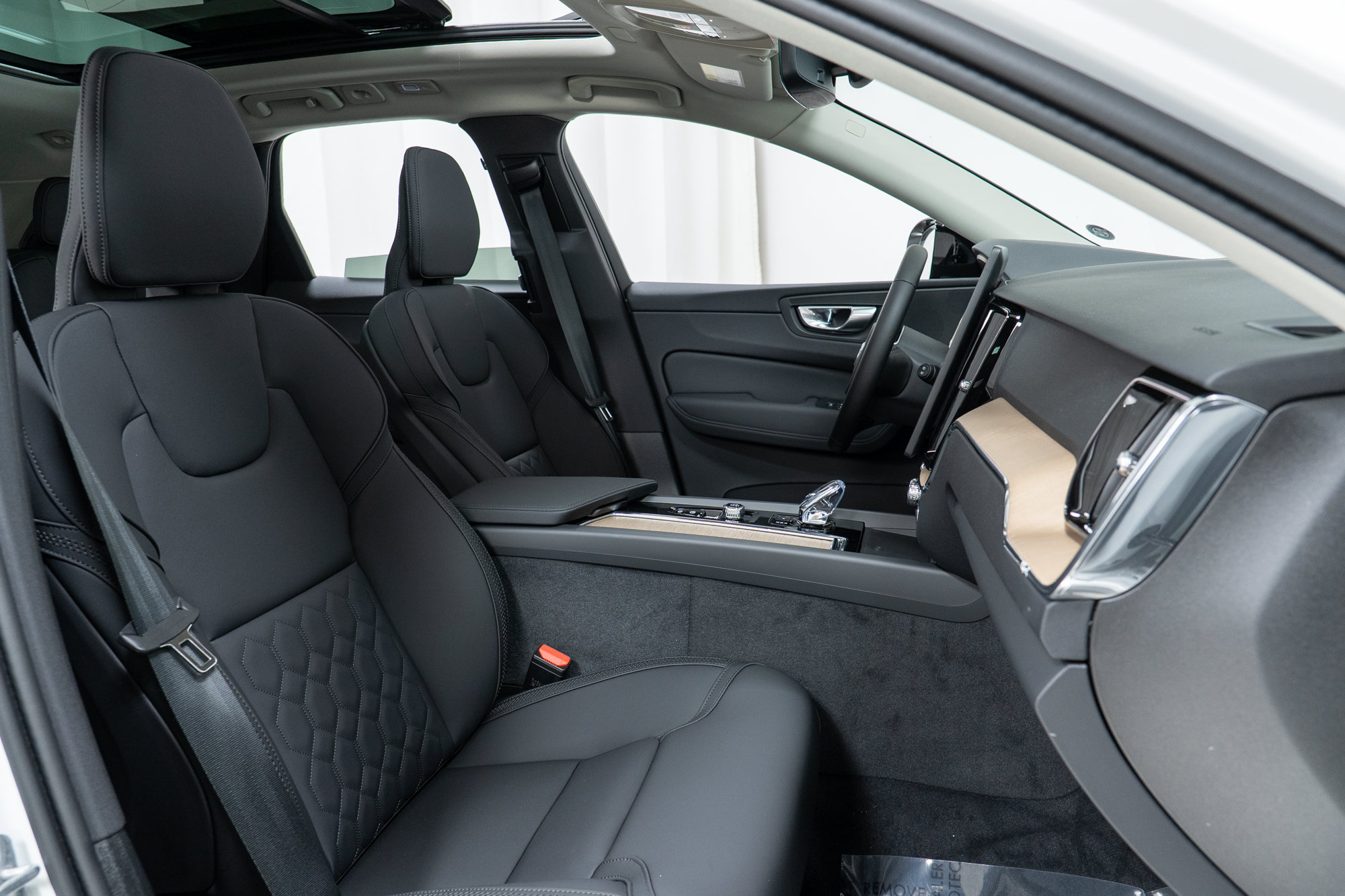 New 2026 Volvo XC60 B5 Core w/ Climate Package AWD/4WD image 22