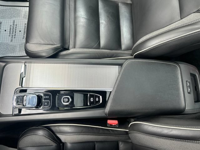 Certified 2024 Volvo S60 B5 Plus AWD/4WD image 28
