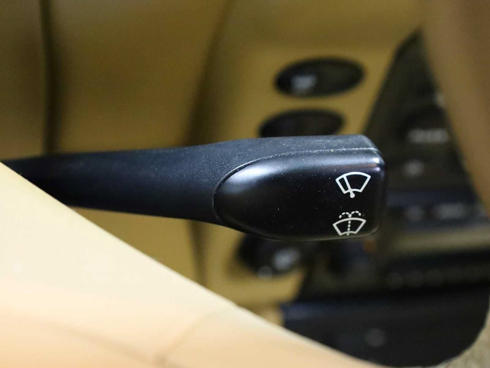 Used 2004 Porsche 911 Carrera RWD image 28