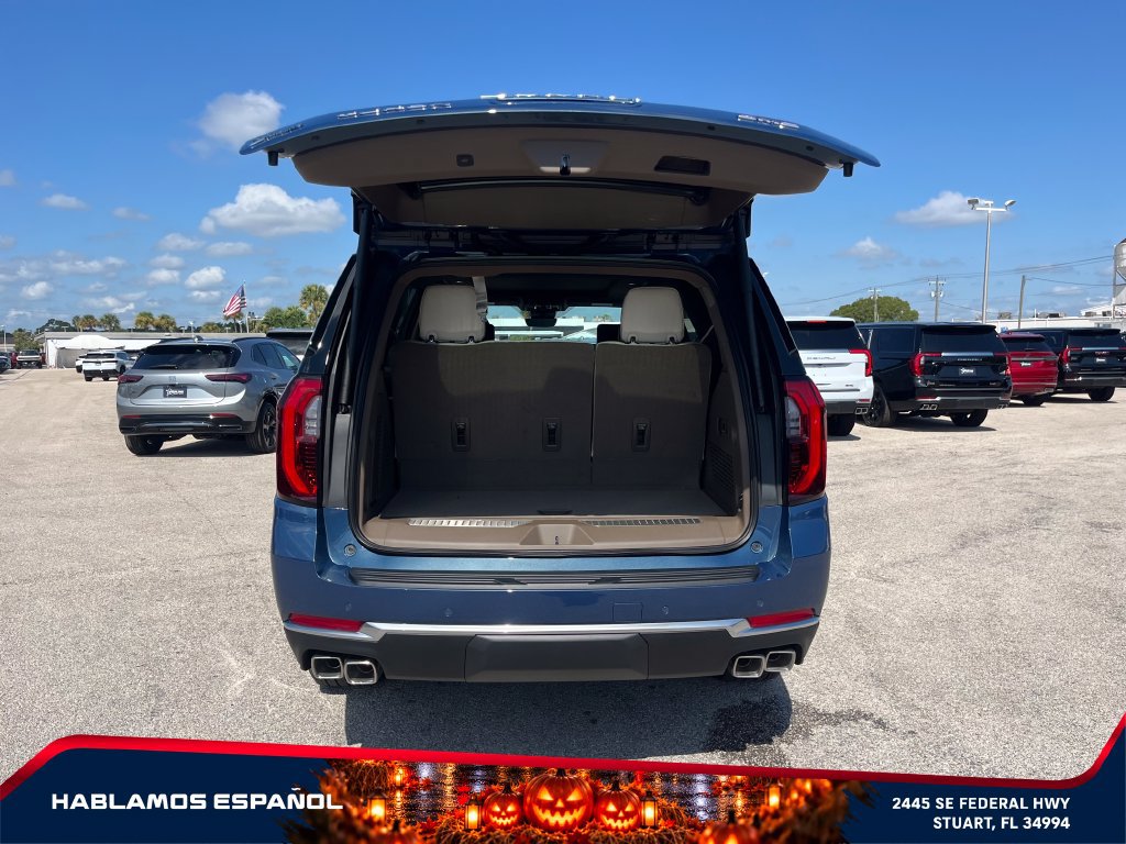 New 2026 GMC Yukon Denali w/ Denali Reserve Package AWD/4WD image 17