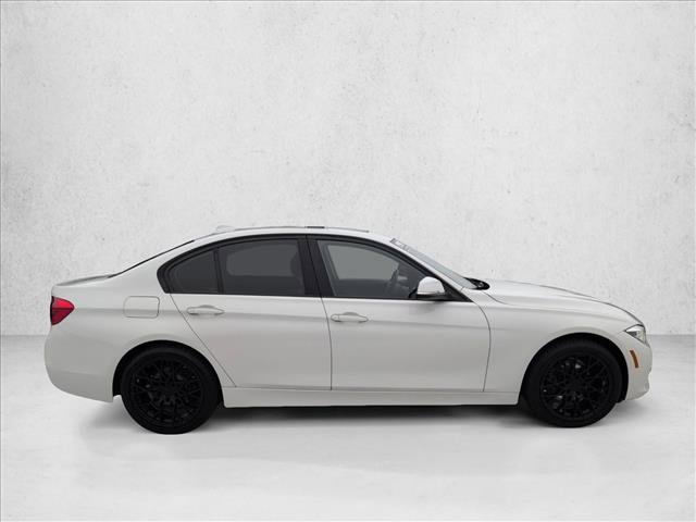 Used 2018 BMW 320i Sedan RWD image 4