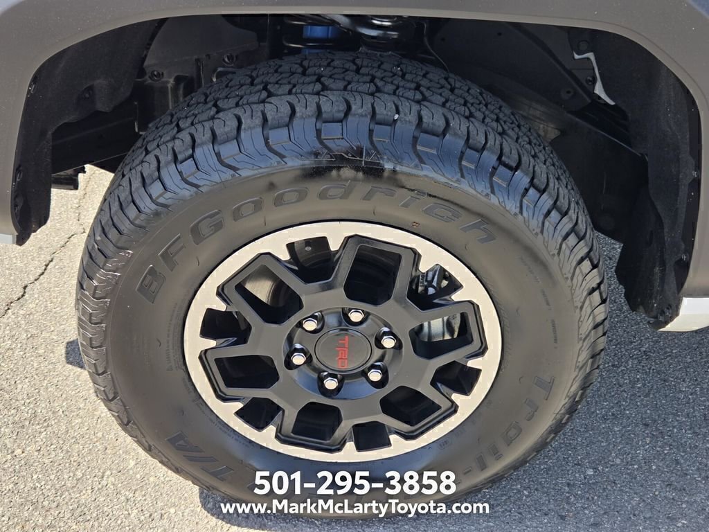 Used 2025 Toyota Tacoma TRD Off-Road AWD/4WD image 15