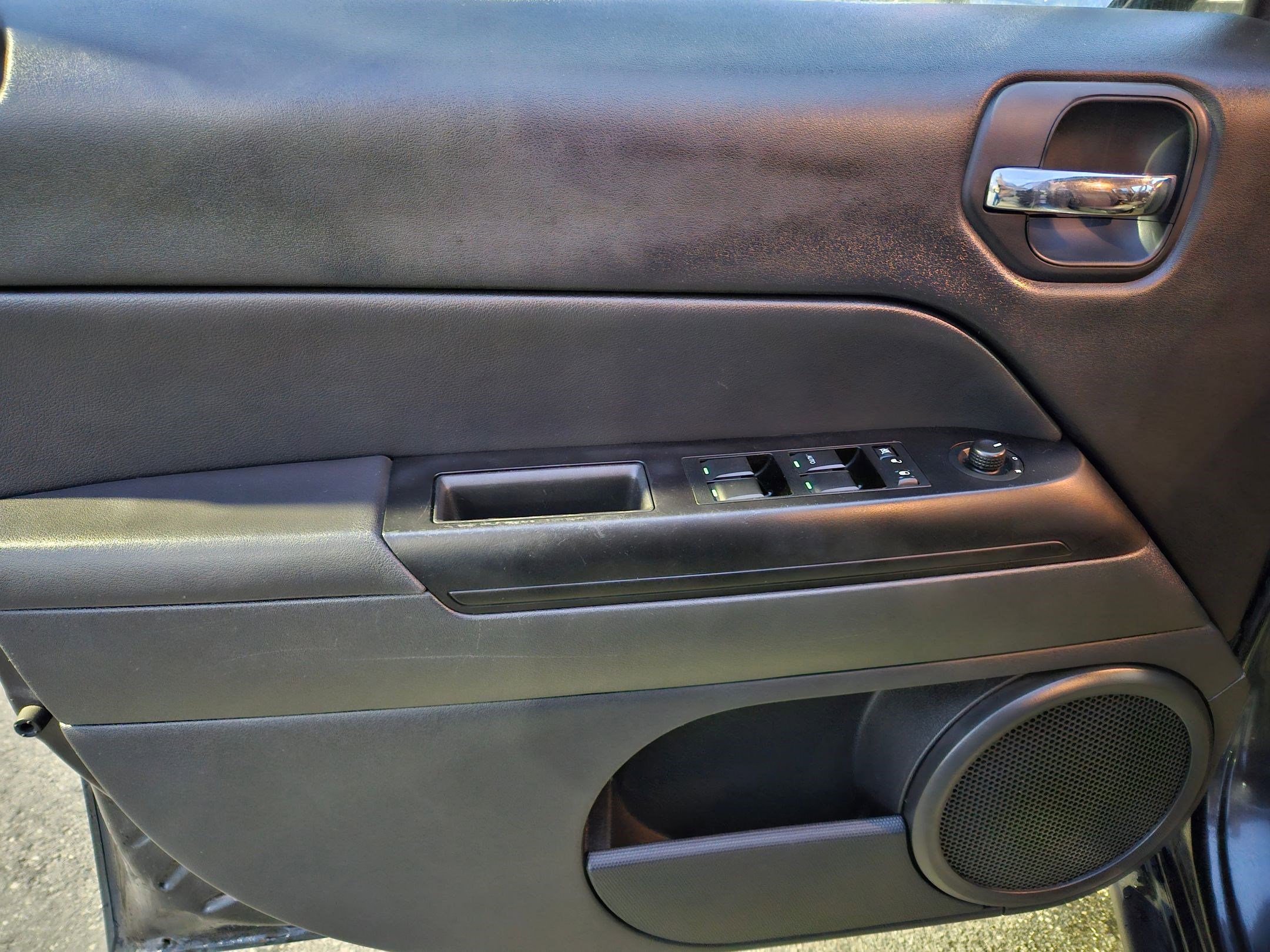 Used 2015 Jeep Patriot Sport w/ Power Value Group image 15