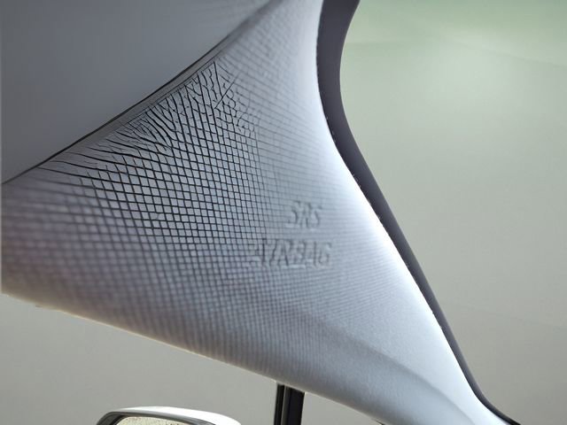 Used 2020 Toyota Prius LE FWD image 33