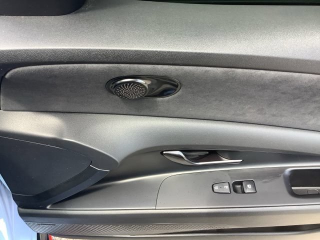 Used 2022 Hyundai Elantra N FWD image 17