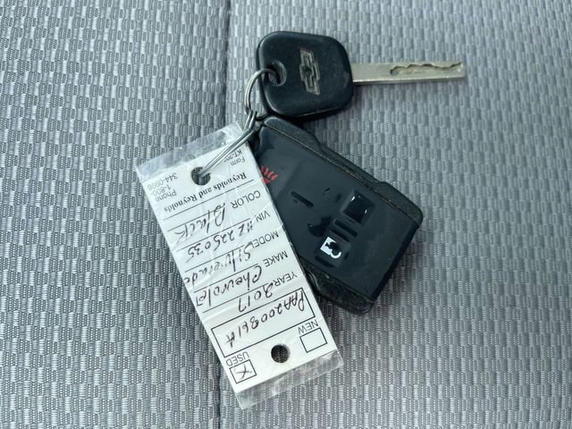 Certified 2017 Chevrolet Silverado 1500 Custom w/ Custom Convenience Package AWD/4WD image 33