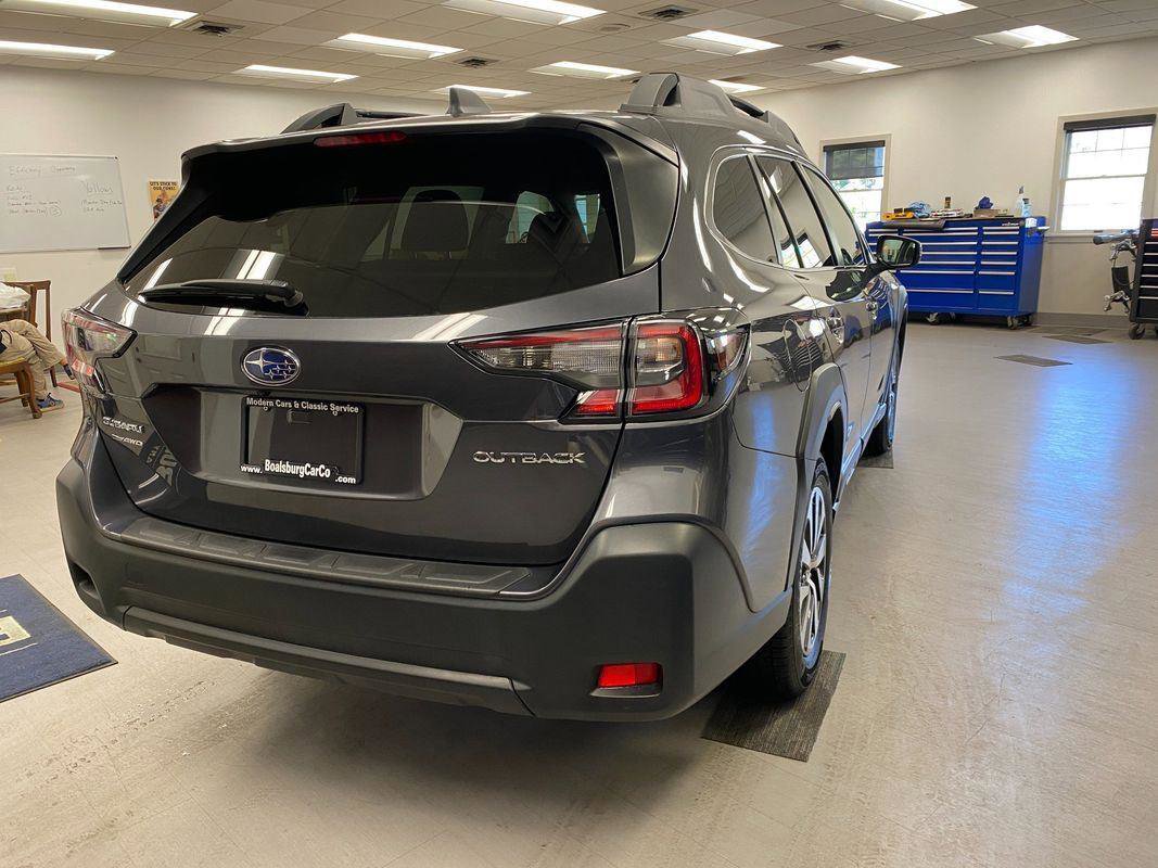 Used 2025 Subaru Outback Premium w/ Popular Package #1A image 6