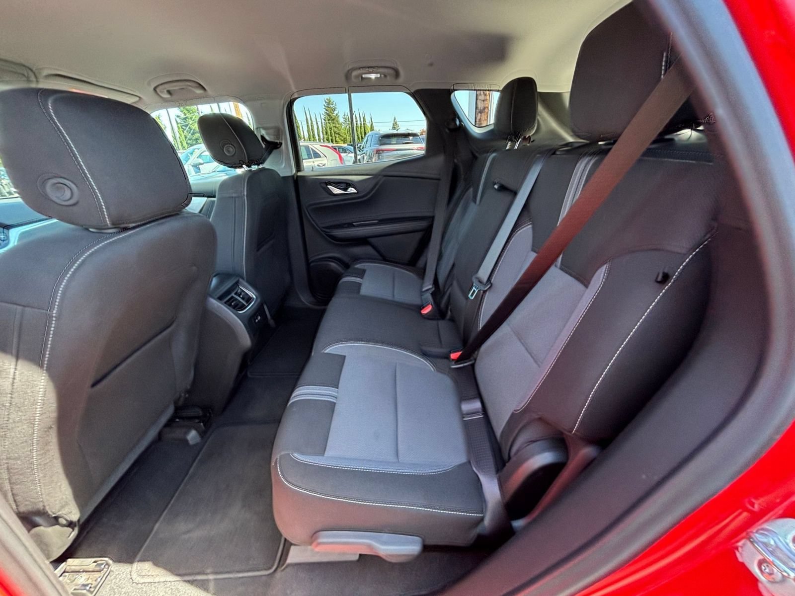 Used 2025 Chevrolet Blazer LT FWD image 28