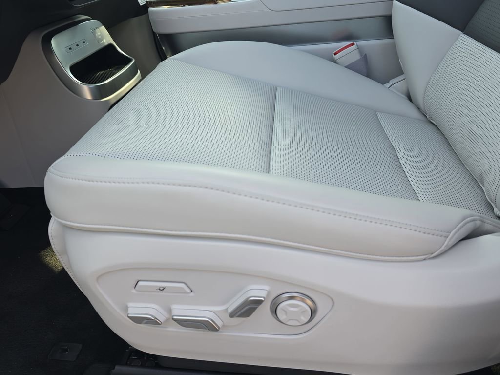 New 2026 Hyundai Ioniq 9 Limited w/ Tow & Go Package image 29
