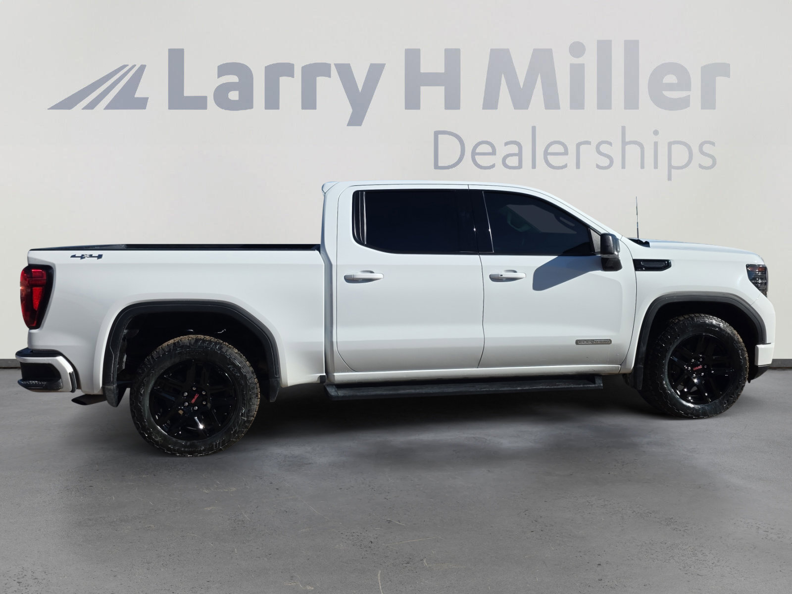 Used 2024 GMC Sierra 1500 Elevation image 6