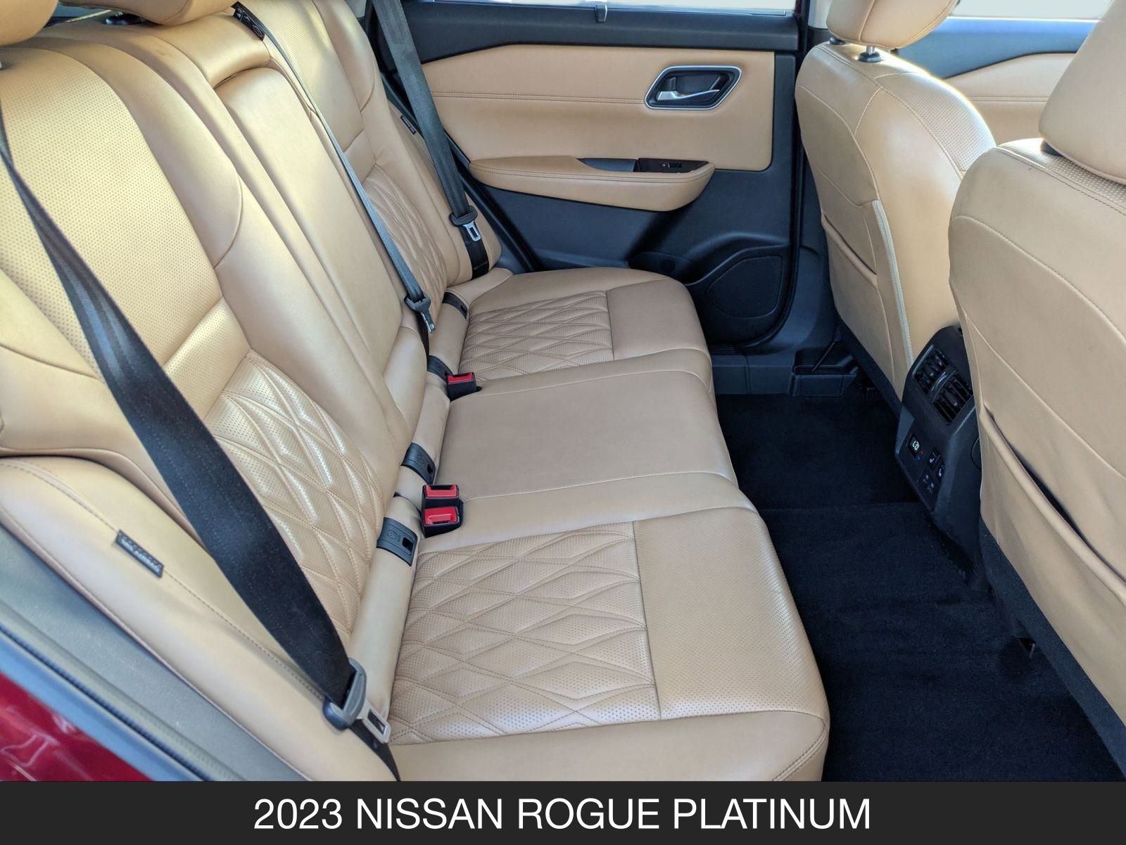 Used 2023 Nissan Rogue Platinum w/ Platinum Premium Package image 16
