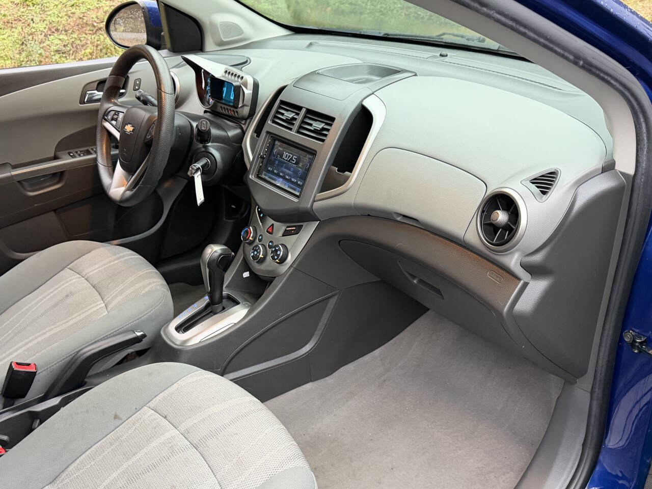 Used 2014 Chevrolet Sonic LT w/ Fun and Sun Package image 4