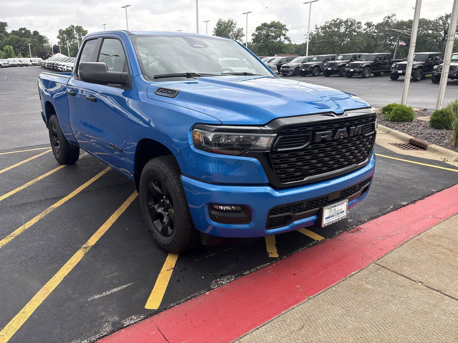 Used 2025 RAM 1500 Tradesman w/ Night Edition AWD/4WD image 3