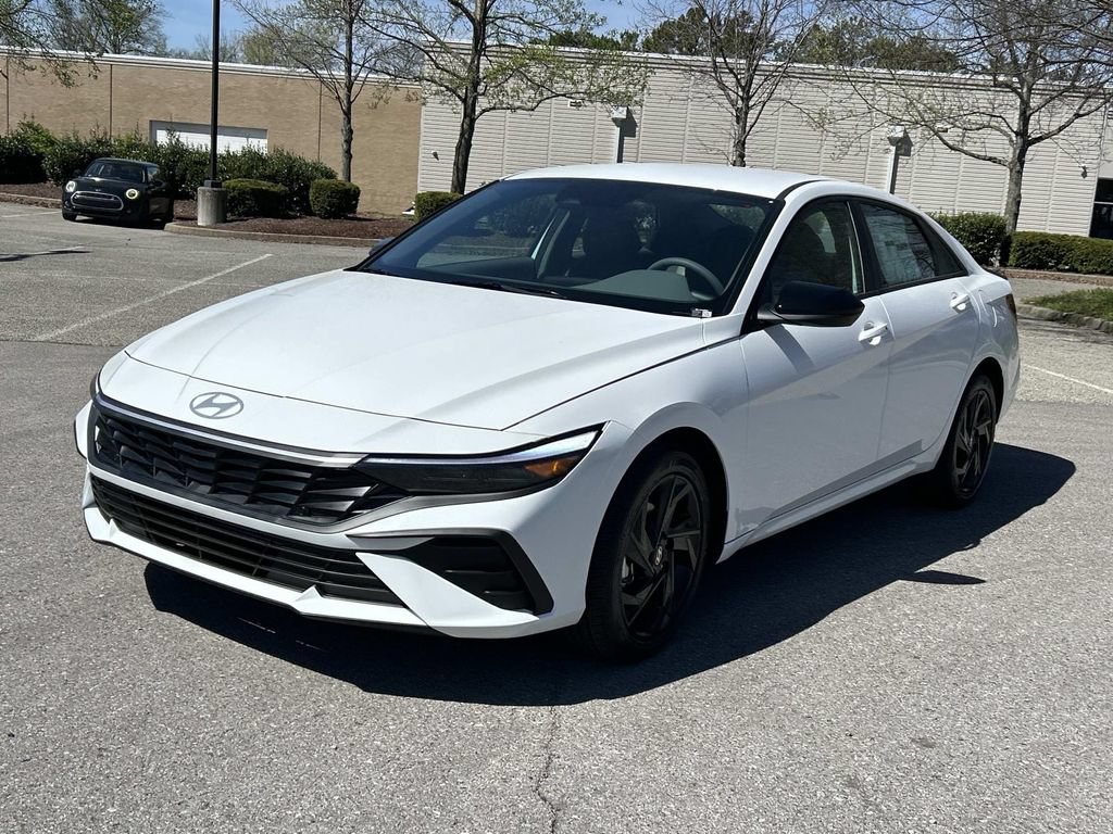 New 2026 Hyundai Elantra Sport FWD image 3