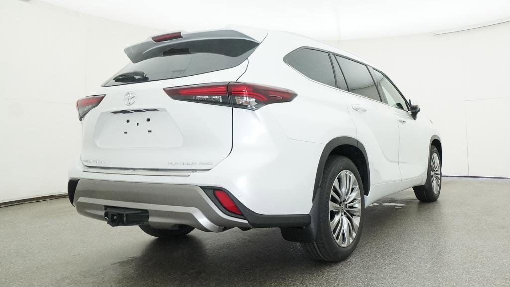 New 2026 Toyota Highlander Platinum AWD/4WD image 12