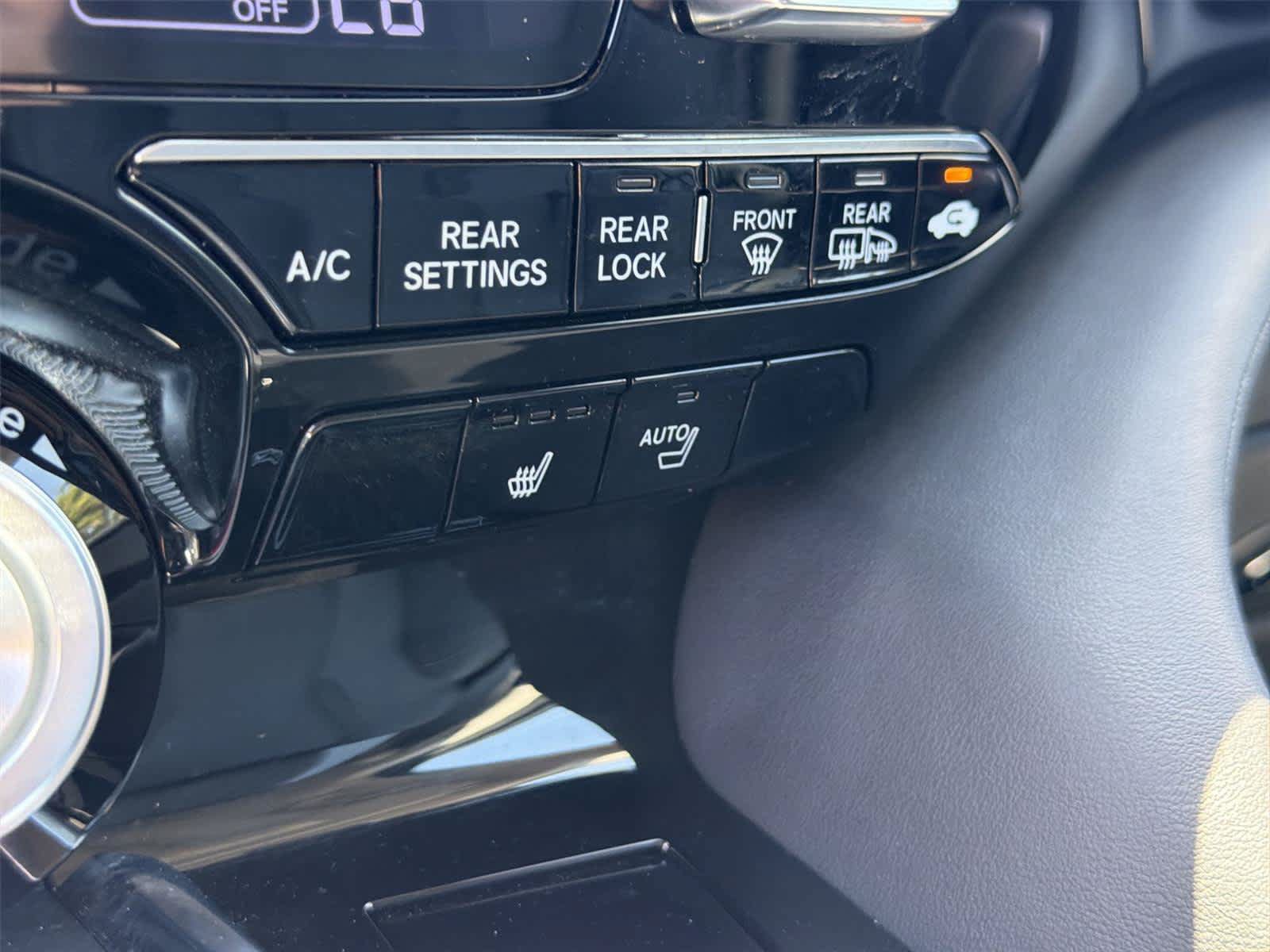 Certified 2024 Acura MDX w/ Technology Package FWD image 36