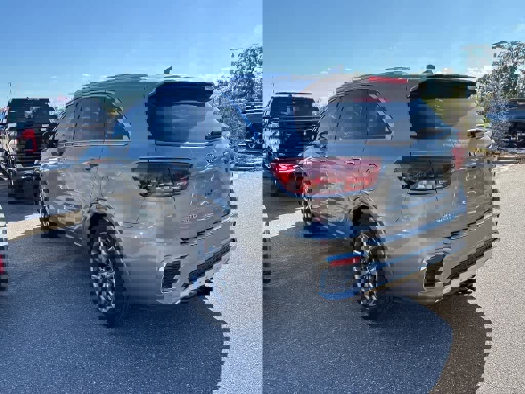 Used 2019 Kia Sorento SX w/ SX Touring Package image 2