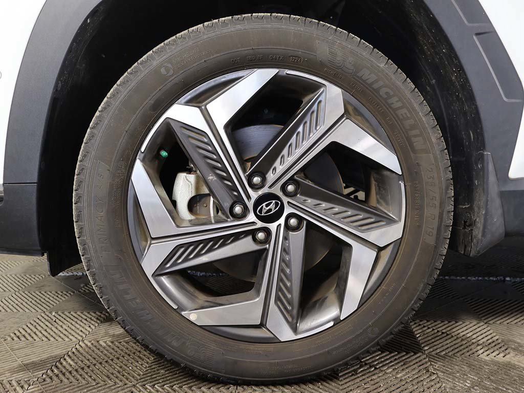 Certified 2024 Hyundai Tucson Limited AWD/4WD image 25