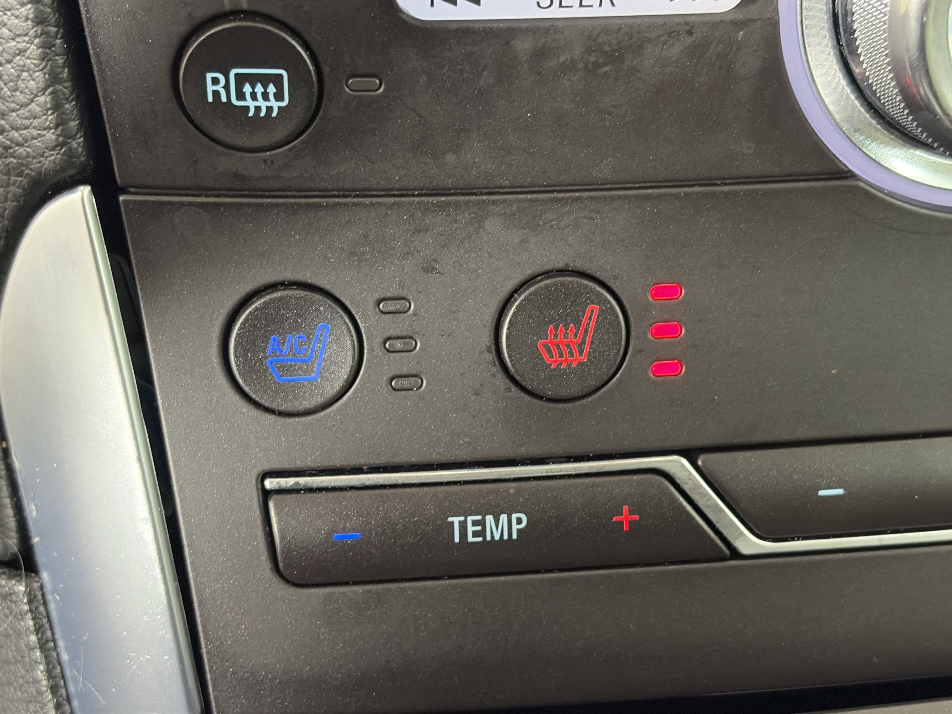 Used 2020 Ford Edge Titanium w/ Equipment Group 301A image 21