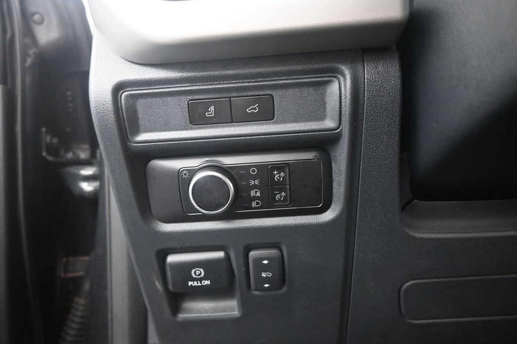 Used 2023 Ford Expedition Max XLT AWD/4WD image 16