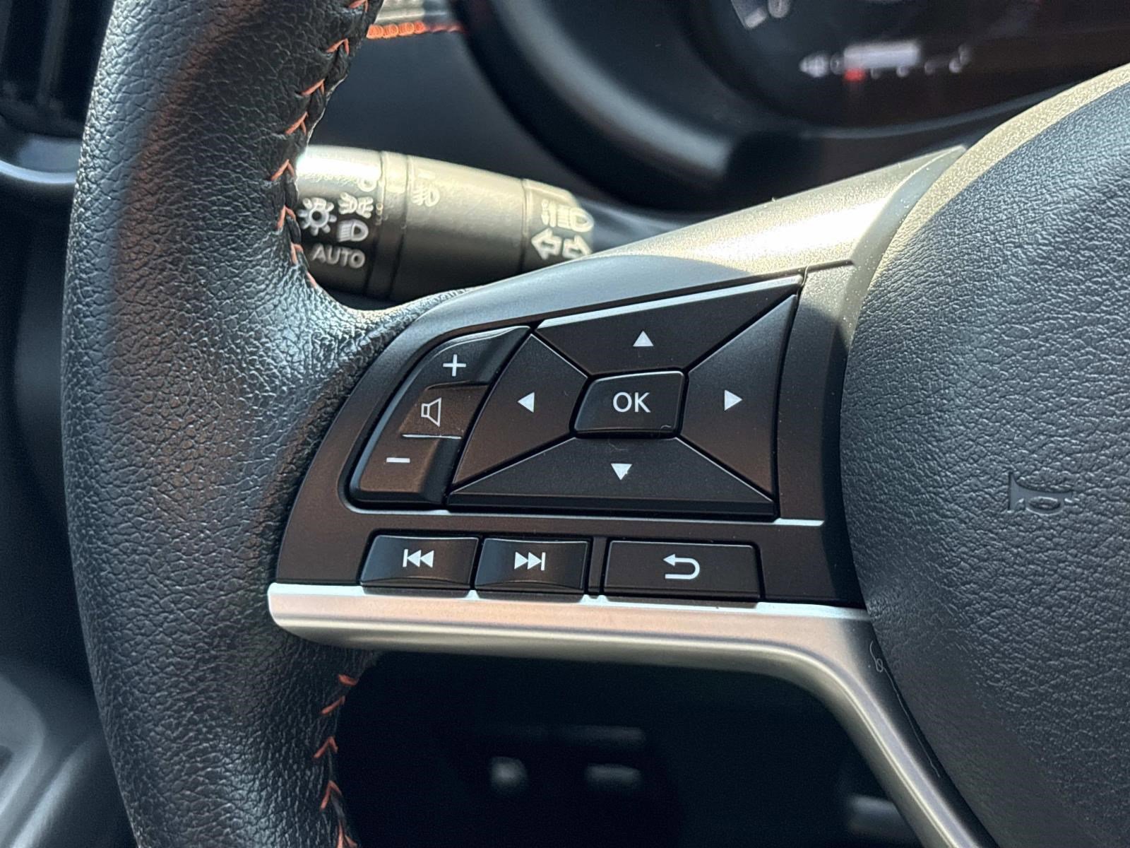 Used 2021 Nissan Kicks SR image 24