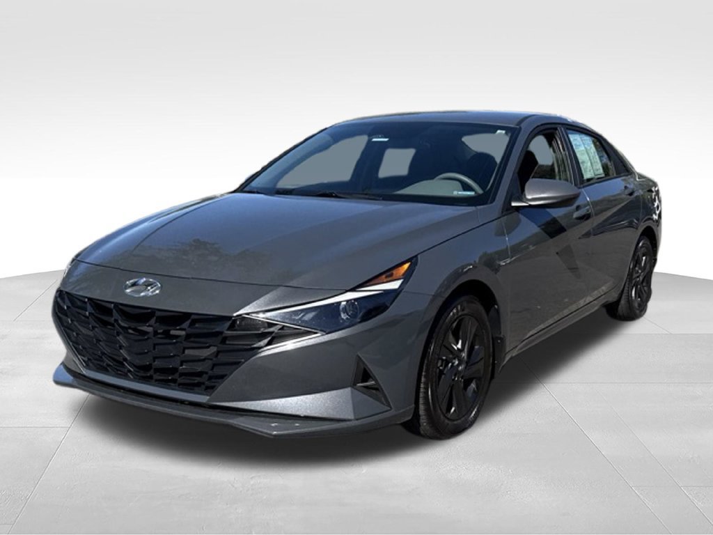 Used 2023 Hyundai Elantra SEL FWD image 3