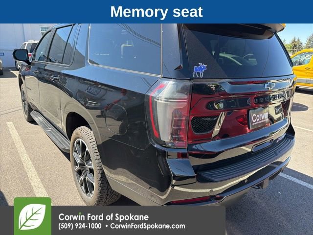 Used 2025 Chevrolet Suburban RST w/ Comfort Package AWD/4WD image 8