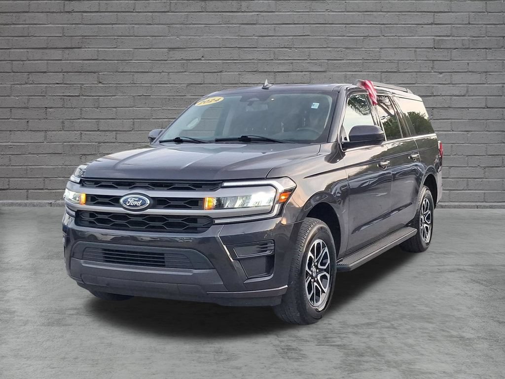 Used 2024 Ford Expedition Max XLT RWD image 3