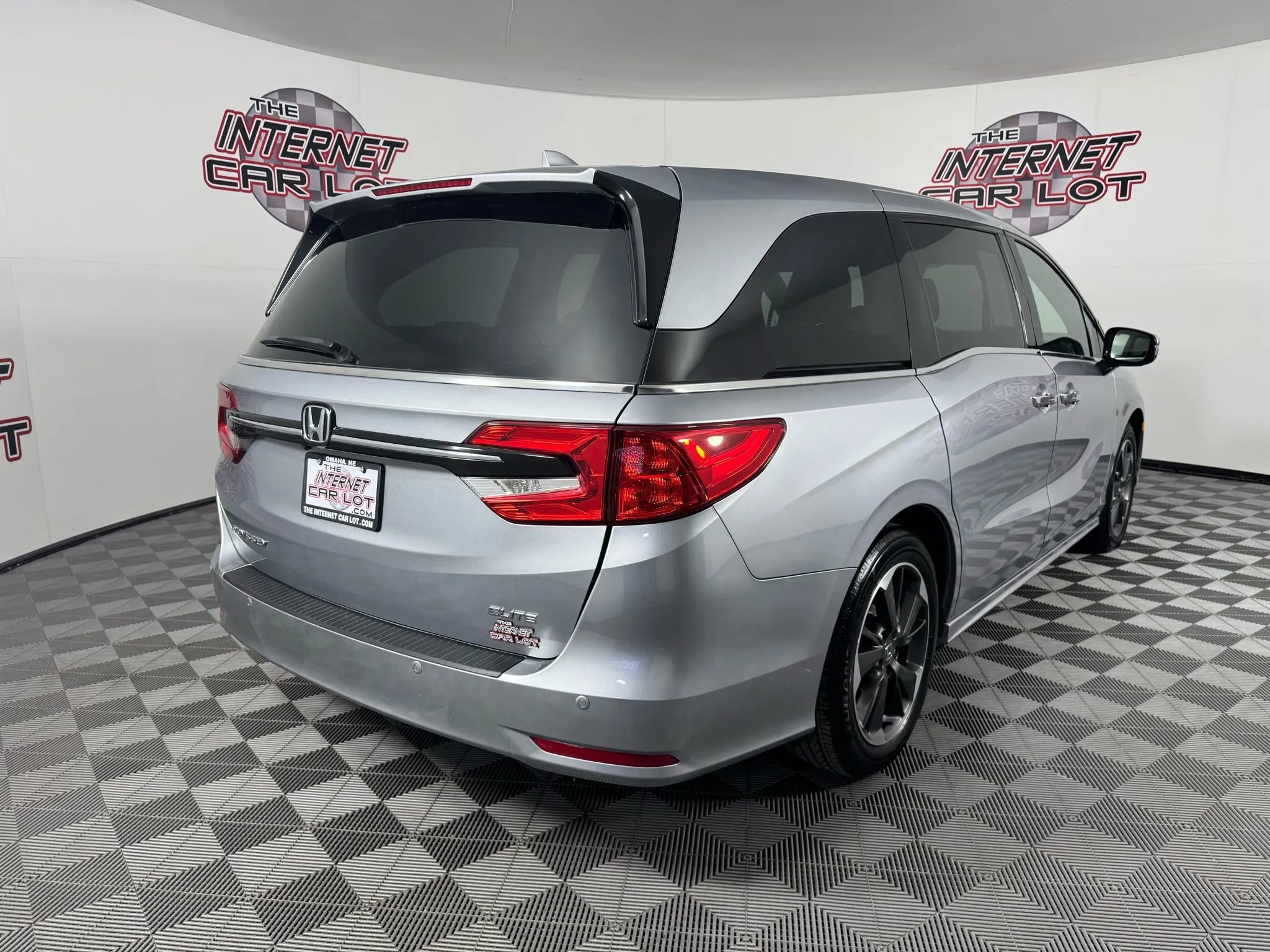 Used 2024 Honda Odyssey Elite image 7