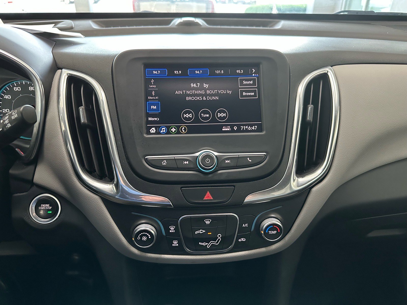 Used 2021 Chevrolet Equinox LS w/ LS Convenience Package FWD image 30
