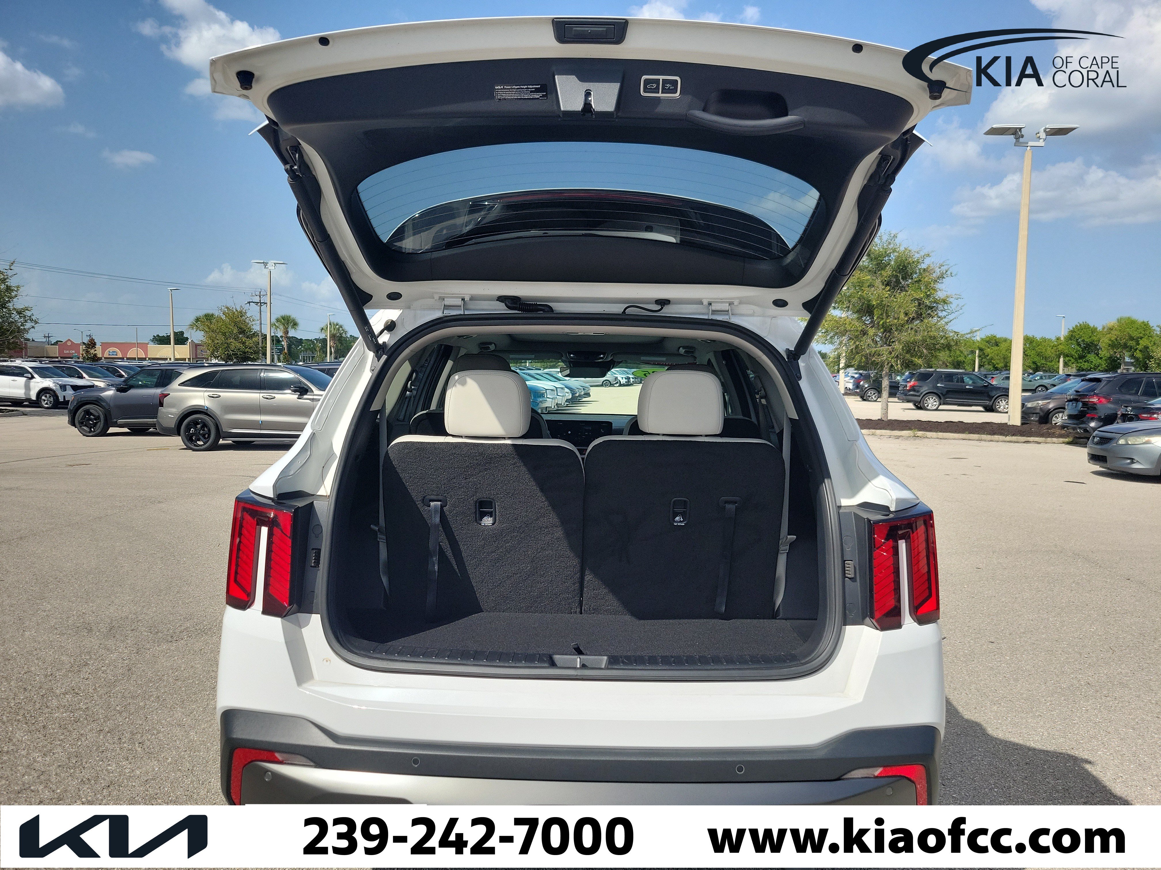 Certified 2025 Kia Sorento SX AWD/4WD image 10