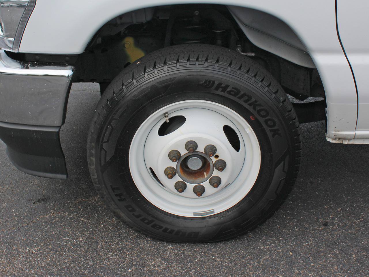 Used 2026 Ford E-350 and Econoline 350 Super Duty w/ Power Equipment Group RWD image 30
