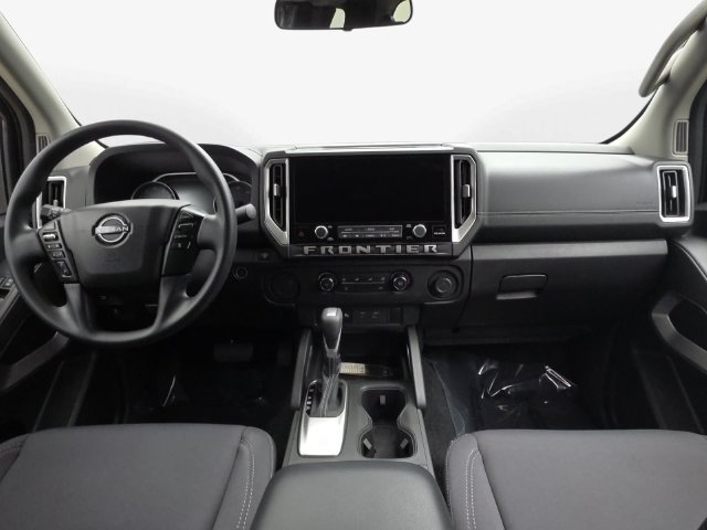 Used 2025 Nissan Frontier SV RWD image 13