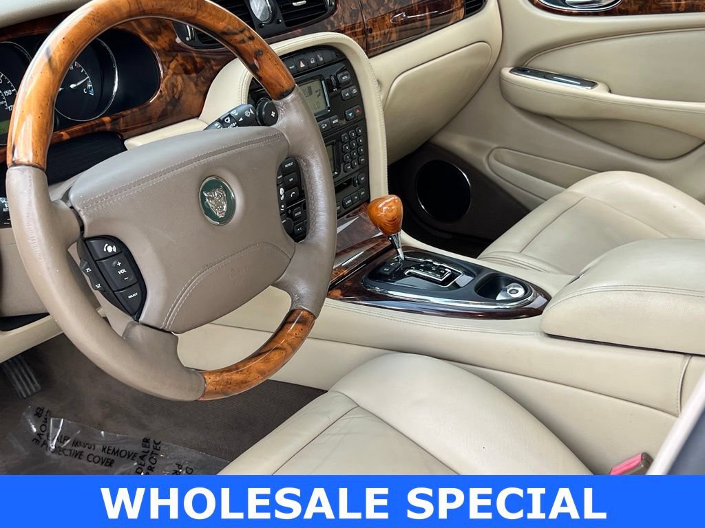 Used 2005 Jaguar XJ8 RWD image 17