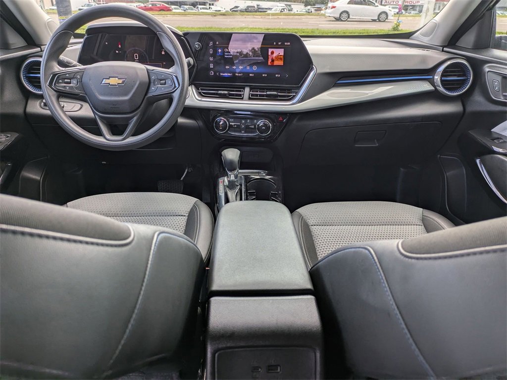 Used 2024 Chevrolet Trax LT image 25