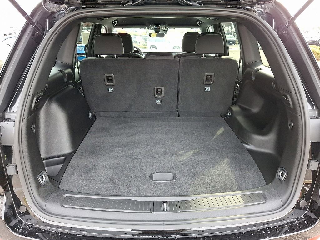 Used 2025 Jeep Grand Cherokee Laredo image 29
